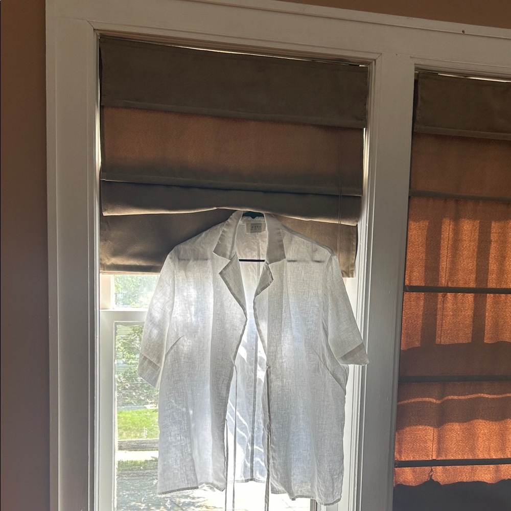DISSH White Casual Button Down Shirt